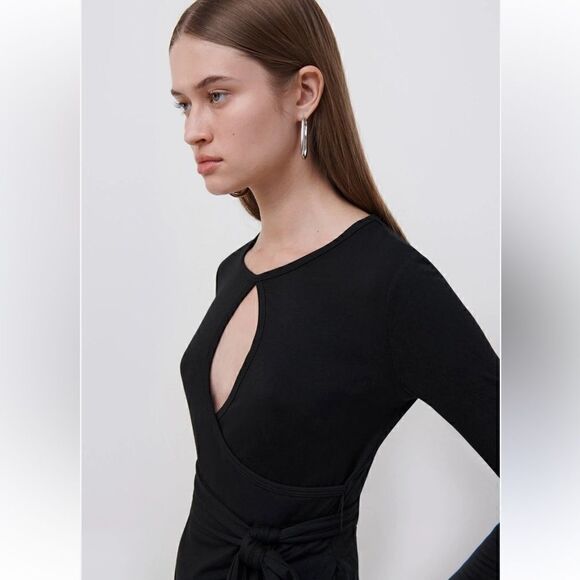 SIMKHAI Jeneen Clean Stretch Jersey Ls Wrap Top NWT XS - Picture 3 of 11